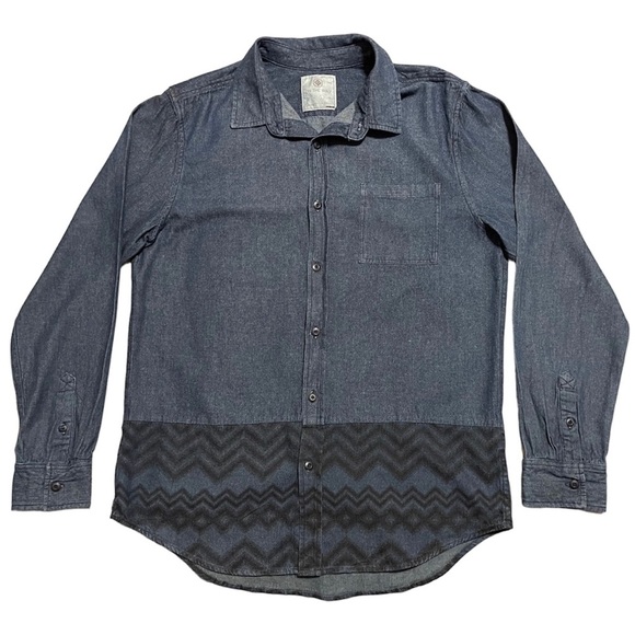 On The Byas Long Sleeve Button Down Shirt Adult Size Large - Picture 1 of 8